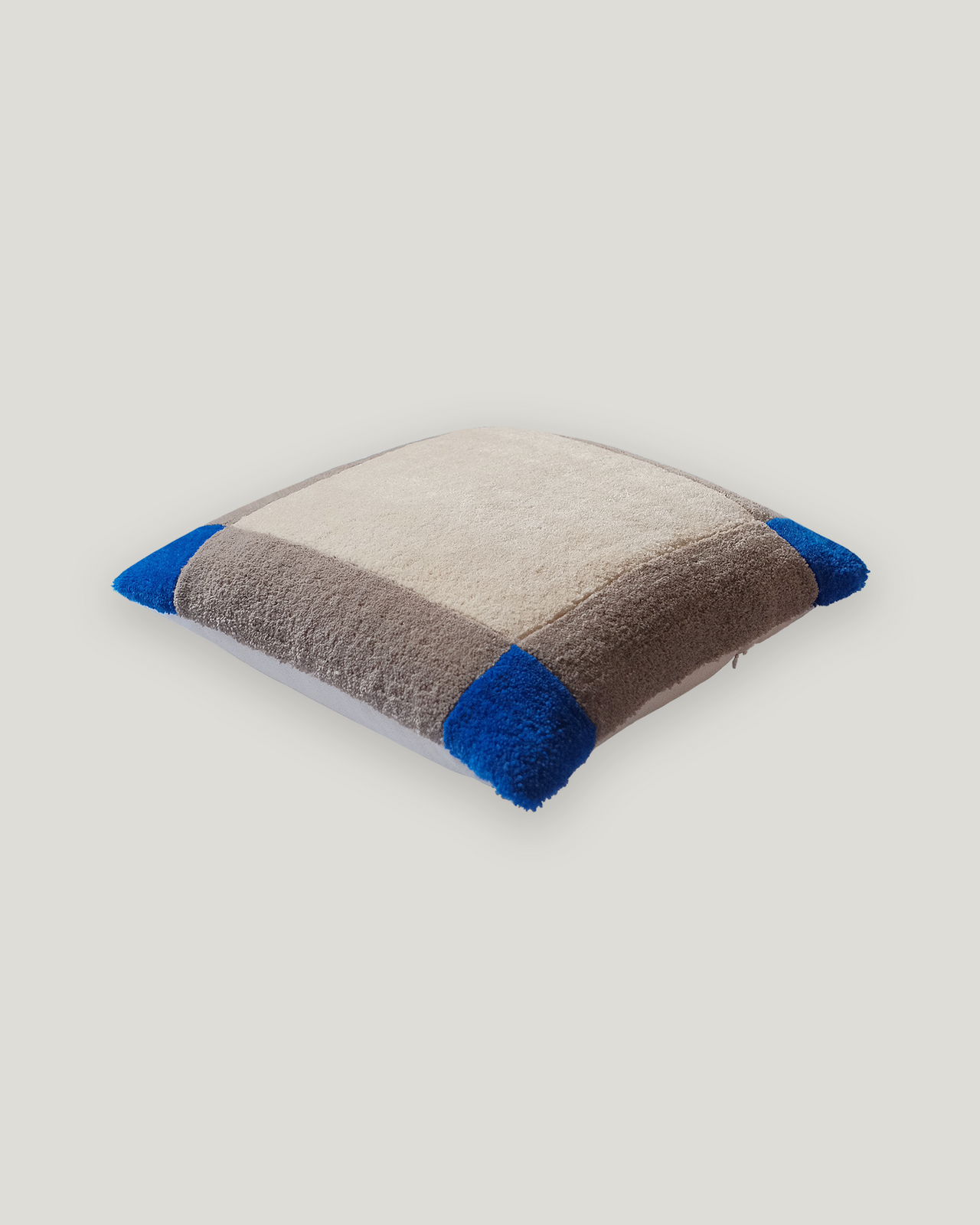 Cushion 010
